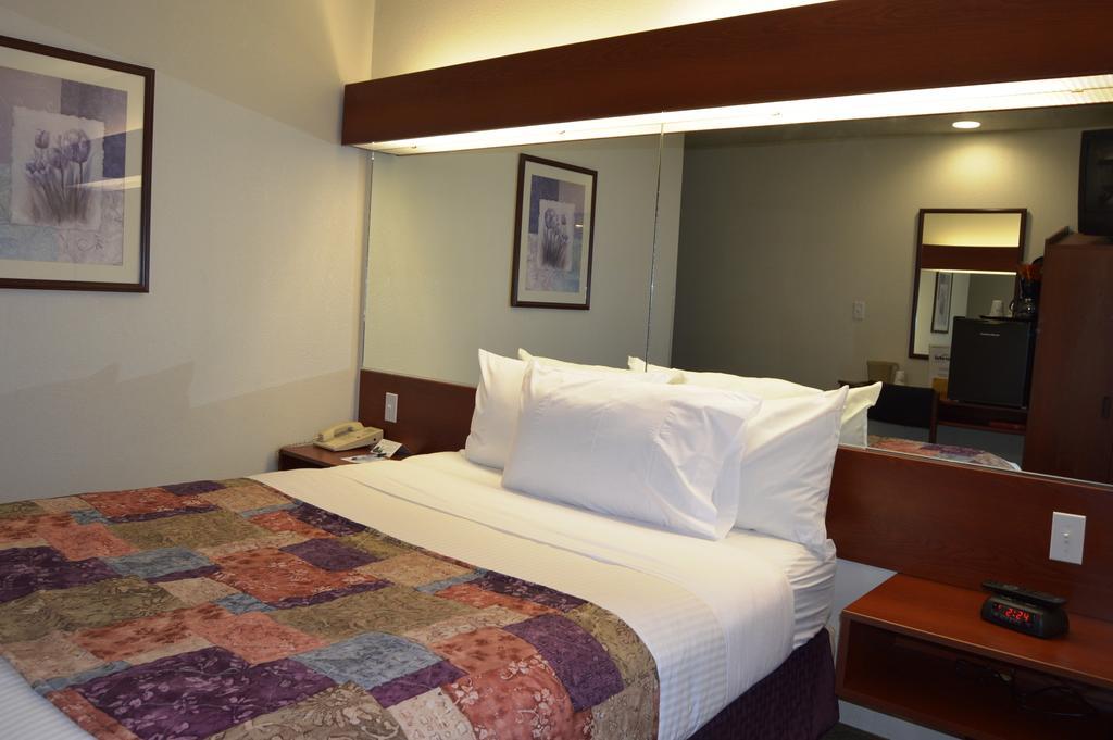 Microtel Inn And Suites By Wyndham Miami Ok Oda fotoğraf